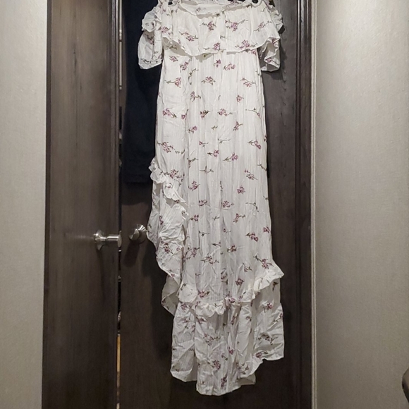 Dress - Picture 3 of 3